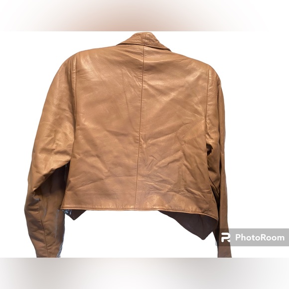 Cropped leather jacket. - Picture 2 of 7